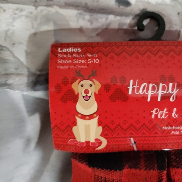 Happy Howlidays Owner and Pet Matching Holiday Socks Large breeds - Picture 4 of 4